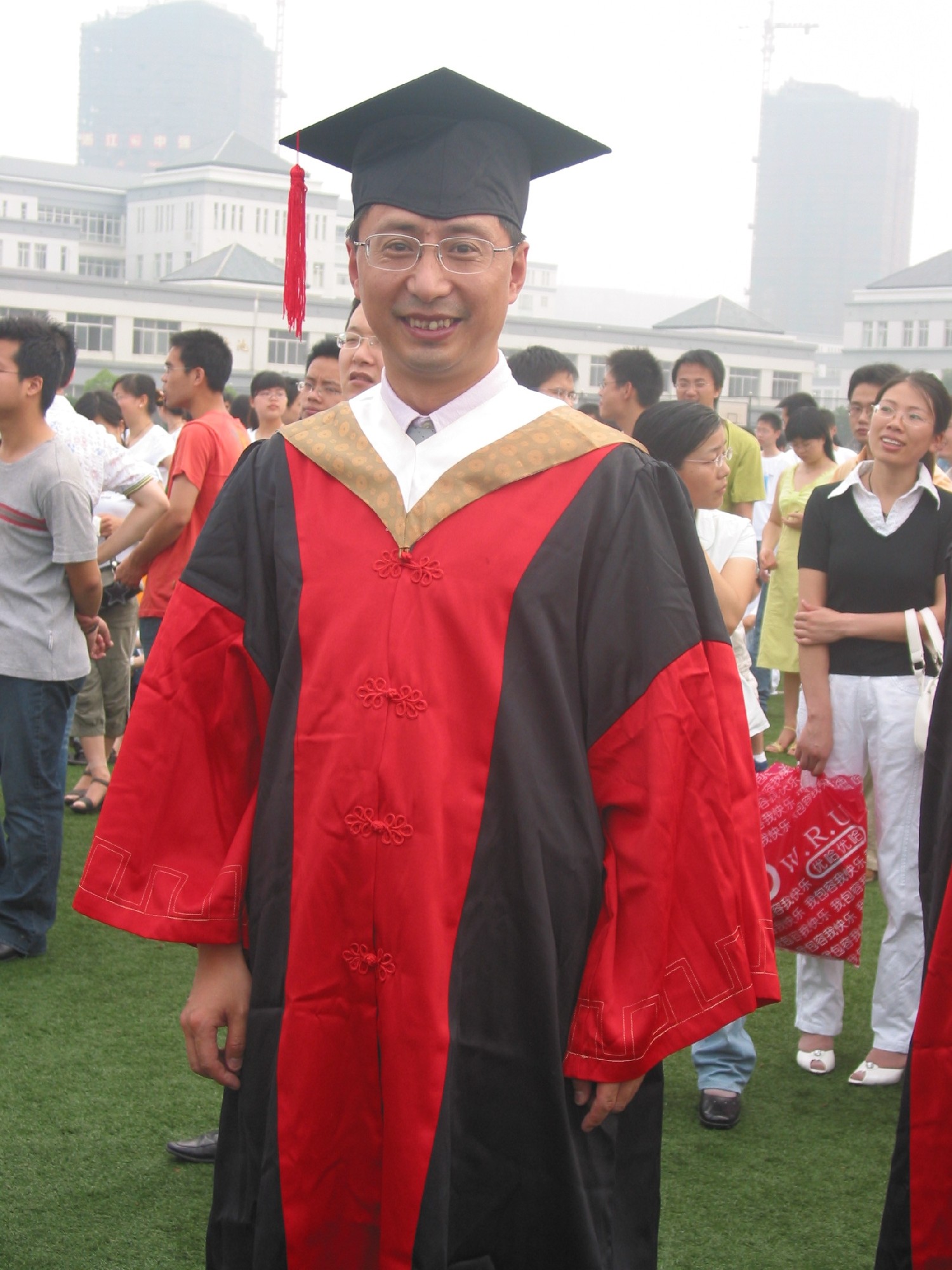 黄平教授博士毕业照